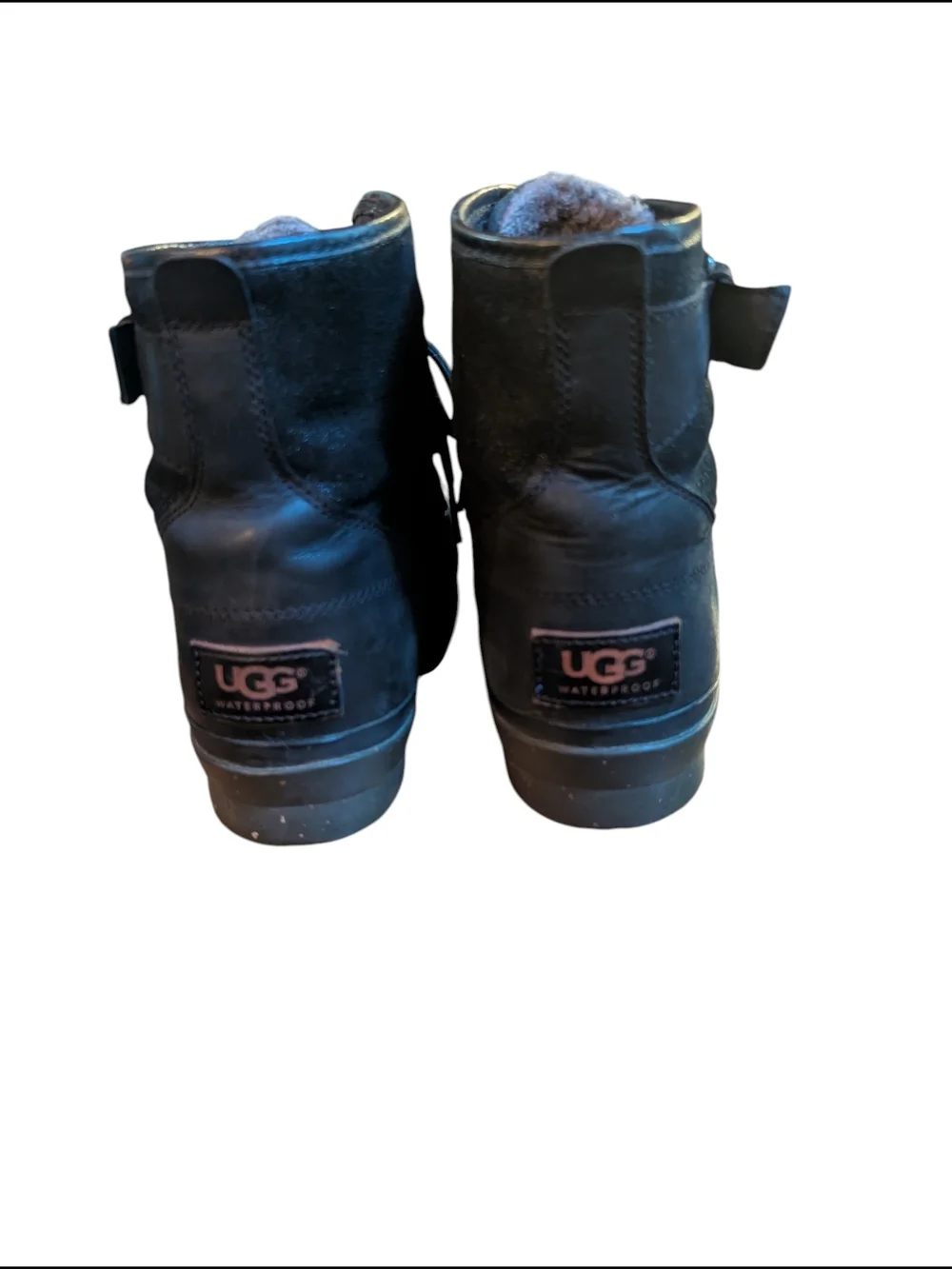 UGG 